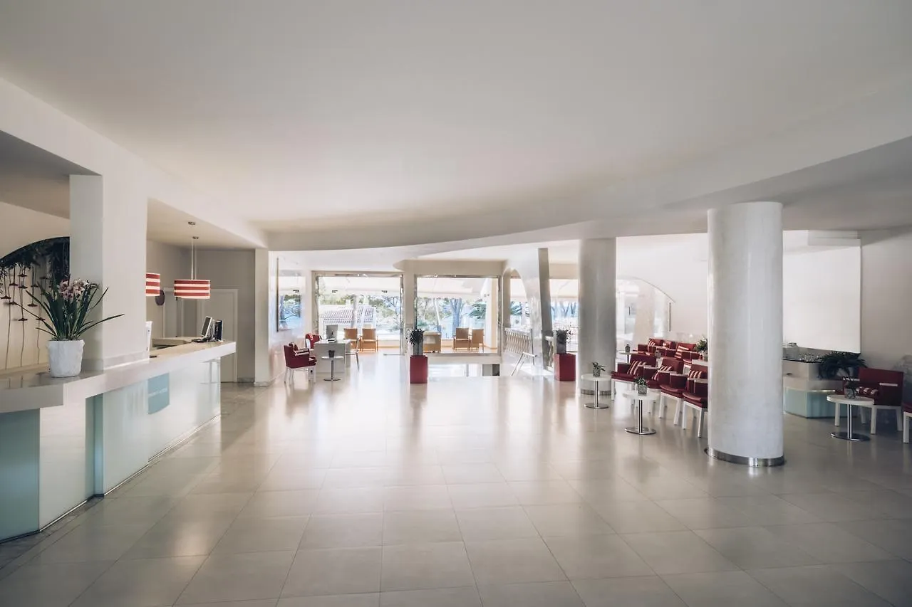 Iberostar Waves Pinos Park Hotel Font de sa Cala