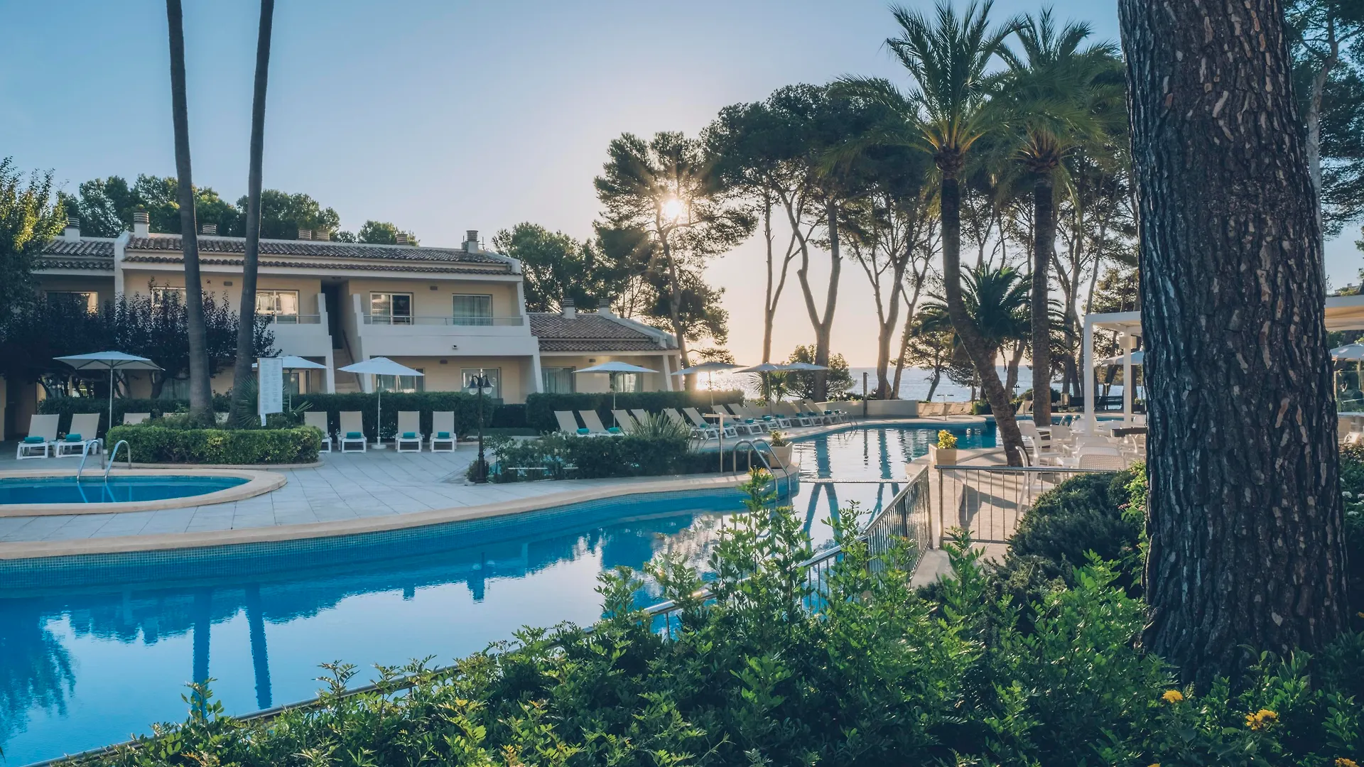 Iberostar Waves Pinos Park Hotel Font de sa Cala 4*,  Espanha